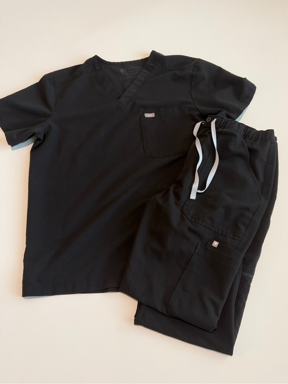 FIGS Men’s Scrub Set Black Top & Pants Size Medium Technical Collection Uniform
